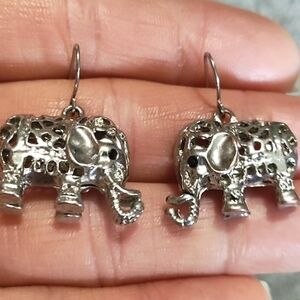 VINTAGE FILIGREE SILVER-TONE ELEPHANT DROP DANGLE HOOK 1" EARRINGS